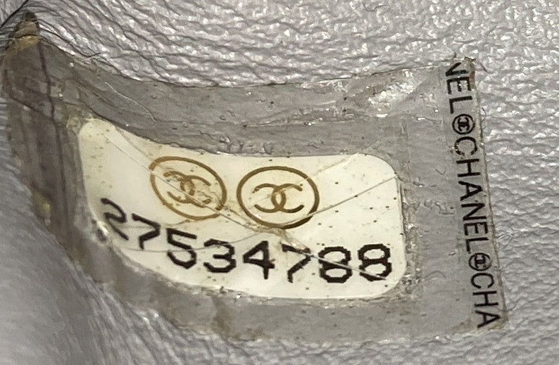 Pre-Loved Chanel Two Tone Envelope Flap Bag Quilted Calfskin Medium - Image 8